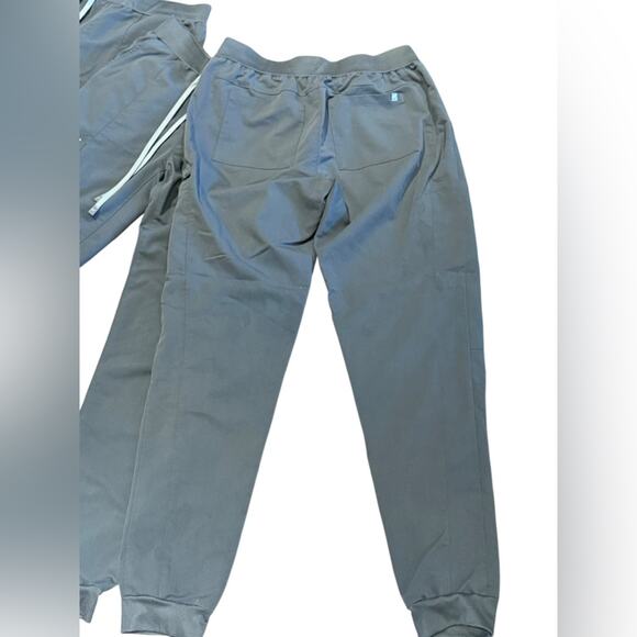 Fabletics Women’s Large Tall Gray Jogger Style Scrub Pants Bundle of 4 - Picture 4 of 7